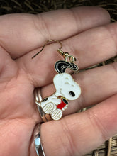 Load image into Gallery viewer, Snoopy earrings!