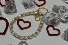 Load image into Gallery viewer, Pearly heart keychain/phone charm
