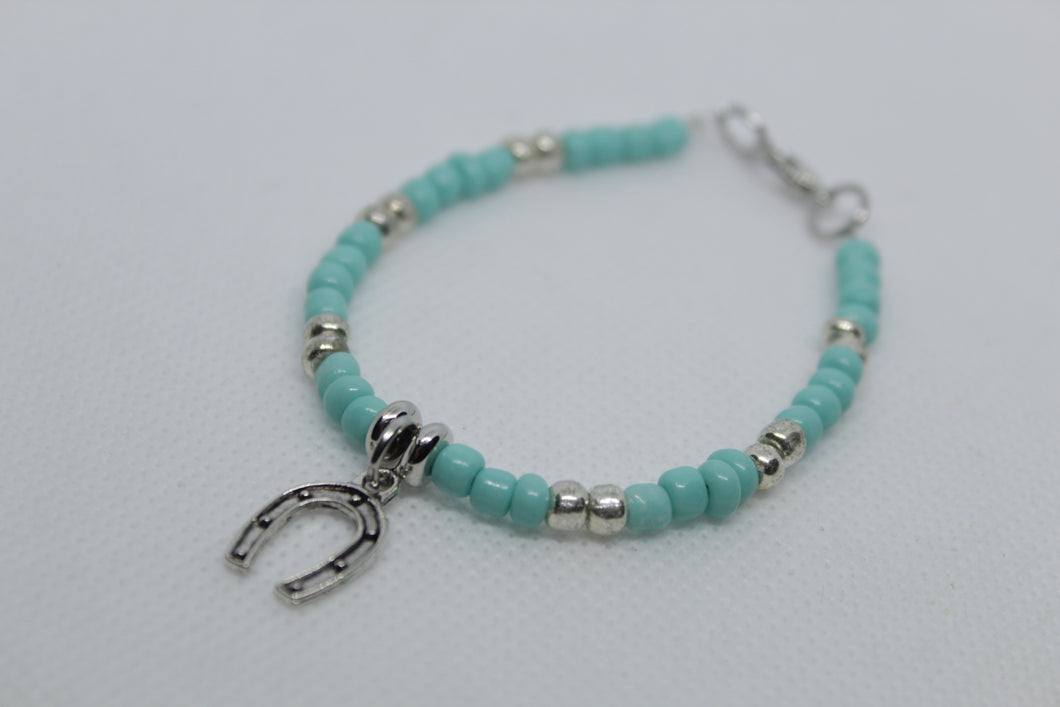 Horse shoe bracelet