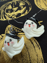 Load image into Gallery viewer, Spooky earrings
