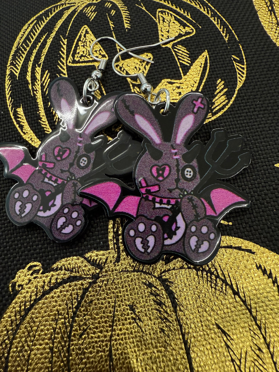 Cutsy spooky earrings