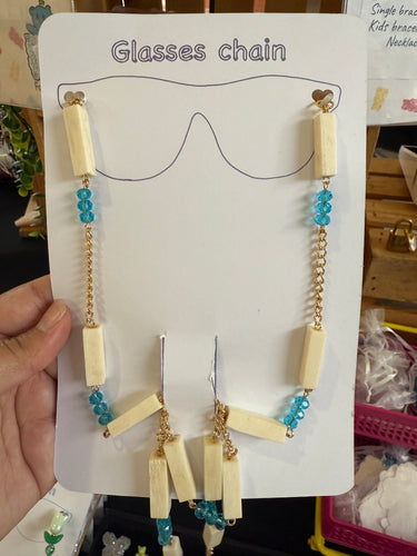 Glasses chain