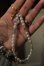 Load image into Gallery viewer, Pearly keychain