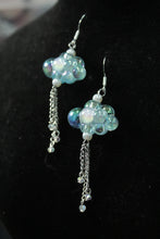 Load image into Gallery viewer, Rainy day earrings