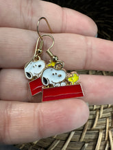 Load image into Gallery viewer, Snoopy earrings!