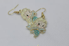 Load image into Gallery viewer, Princess earrings