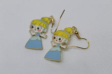 Load image into Gallery viewer, Princess earrings