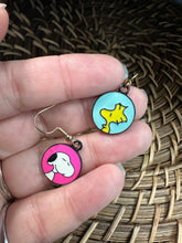 Load image into Gallery viewer, Snoopy earrings!