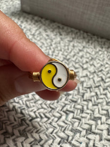 Ying Yang rings