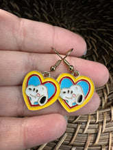 Load image into Gallery viewer, Snoopy earrings!