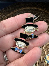 Load image into Gallery viewer, Howls moving castle earrings!