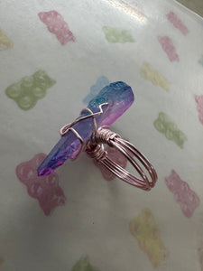 Rainbow quartz ring