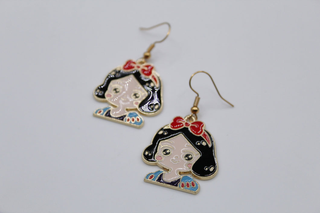 snow white earrings