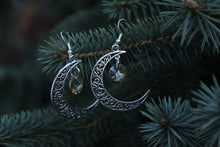 Load image into Gallery viewer, Moon earrings