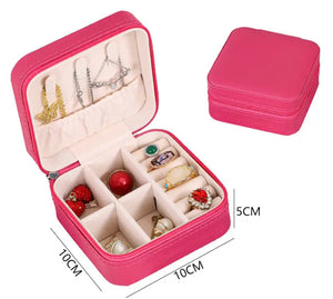 Traveling jewelry box