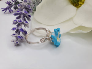 Light blue flower Hawaiian ring