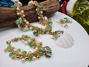 Sea shell necklace set.