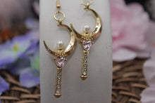Load image into Gallery viewer, Salior moon earrings