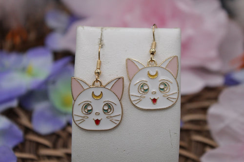 Salior moon cat earrings