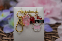 Load image into Gallery viewer, Hello kitty 3D keychain