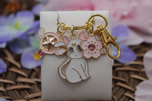 Salior moon (white) cat keychain