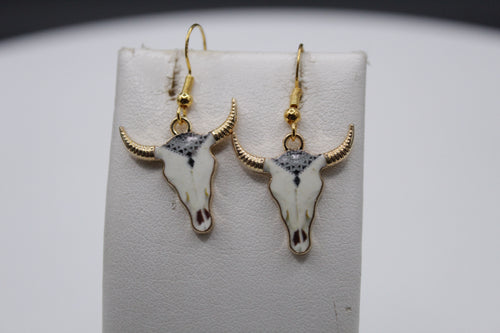 Blk/white cow horn earrings