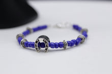 Load image into Gallery viewer, Horse shoe bracelet