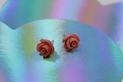 Rose studs