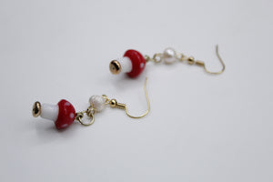 Mushroom earrings (freshwater pearls)