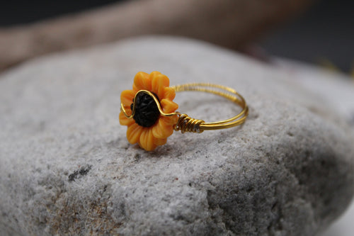 Small sunflower ring